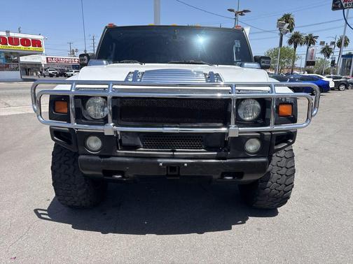 White 2006 Hummer H2 Base