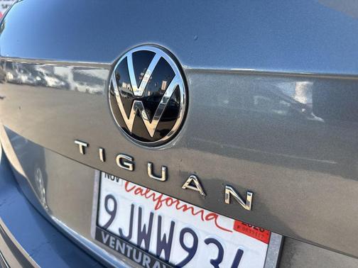 Platinum Gray Metallic 2023 Volkswagen Tiguan 2.0T S