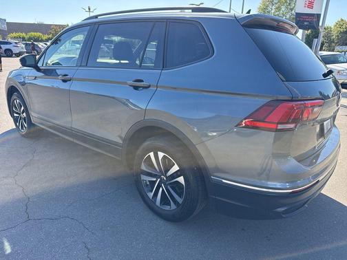 Platinum Gray Metallic 2023 Volkswagen Tiguan 2.0T S