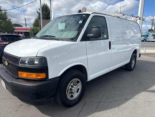 Summit White 2019 Chevrolet Express 2500 Work Van