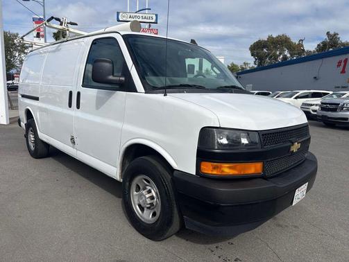 Summit White 2019 Chevrolet Express 2500 Work Van