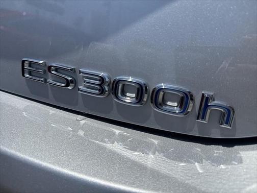 2019 Lexus ES 300h Base
