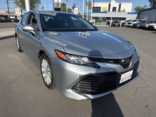 Celestial Silver Metallic 2018 Toyota Camry LE