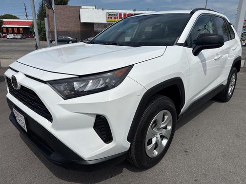 2020 Toyota RAV4 LE