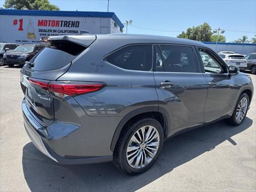2020 Toyota Highlander Hybrid Platinum