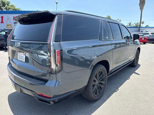 Shadow 2021 Cadillac Escalade ESV Sport