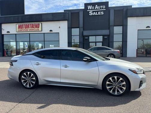 Brilliant Silver Metallic 2021 Nissan Maxima 3.5 Platinum