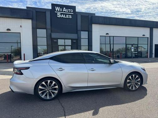 Brilliant Silver Metallic 2021 Nissan Maxima 3.5 Platinum