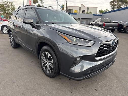 2021 Toyota Highlander Hybrid XLE