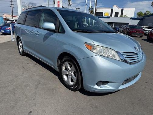 2015 Toyota Sienna LE