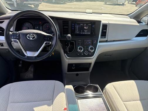 2015 Toyota Sienna LE