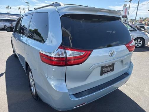 2015 Toyota Sienna LE