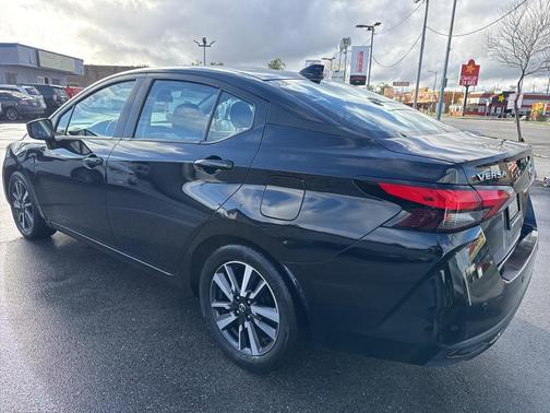 2021 Nissan Versa 1.6 SV