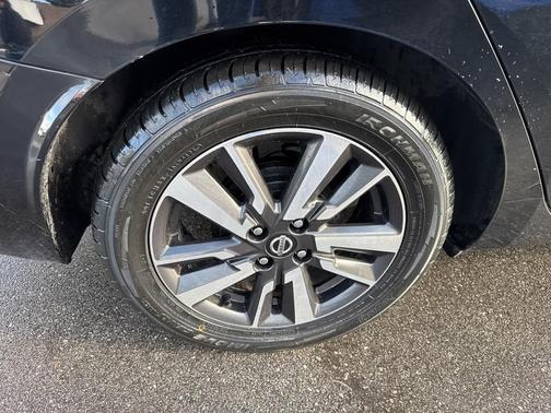 2021 Nissan Versa 1.6 SV