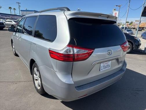2015 Toyota Sienna LE