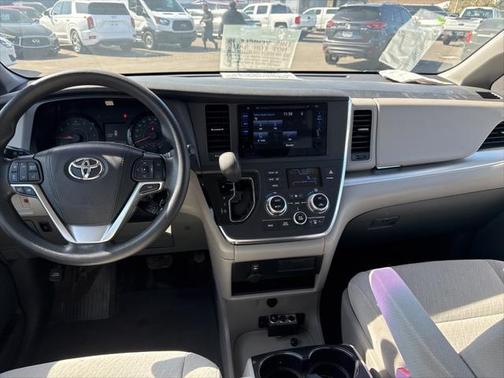 2015 Toyota Sienna LE