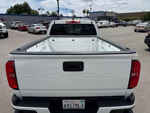 Summit White 2022 Chevrolet Colorado LT