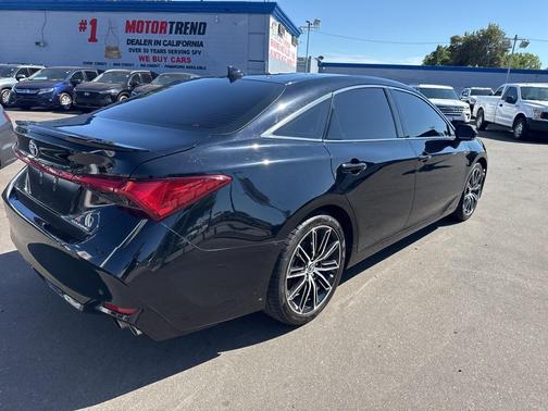 2019 Toyota Avalon Touring