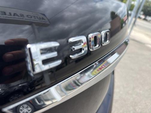 Black 2017 Mercedes-Benz E-Class E 300