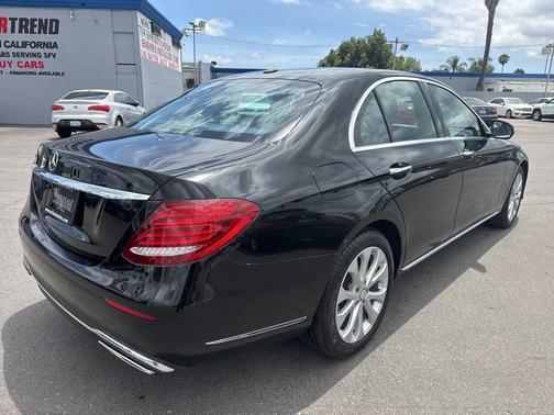 Black 2017 Mercedes-Benz E-Class E 300