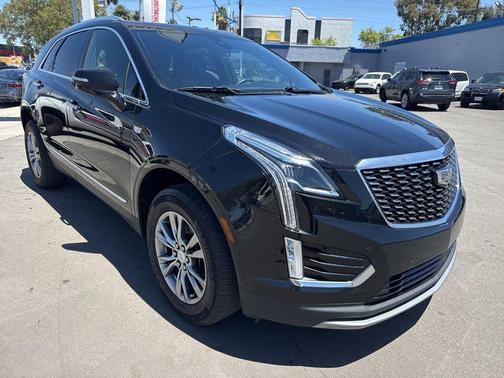 Stellar Black Metallic 2022 Cadillac XT5 Premium Luxury