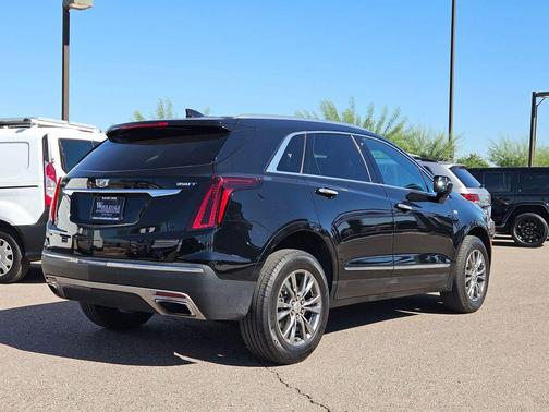 Stellar Black Metallic 2022 Cadillac XT5 Premium Luxury