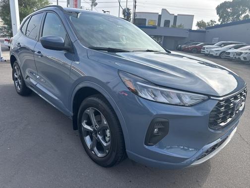 2024 Ford Escape ST-Line Select