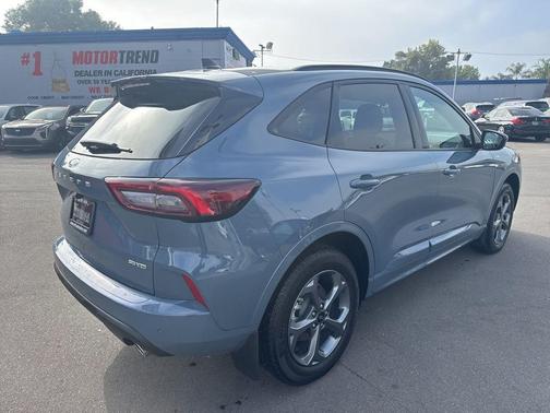 2024 Ford Escape ST-Line Select