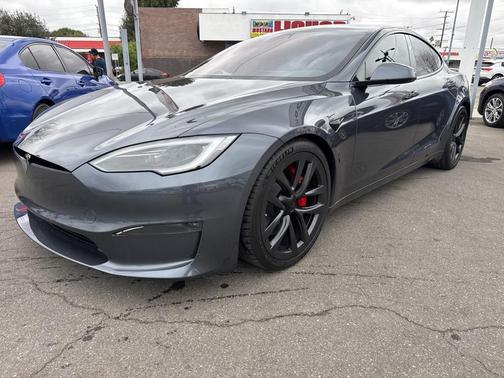 2023 Tesla Model S Plaid