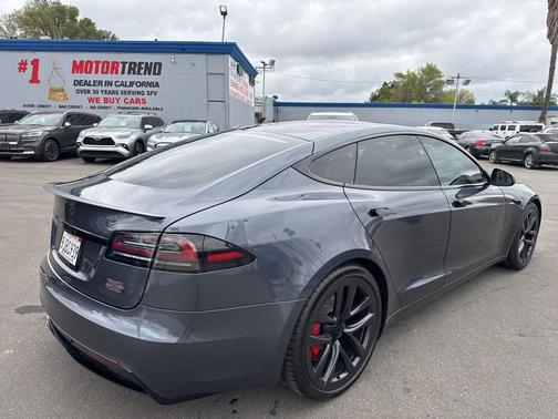 2023 Tesla Model S Plaid