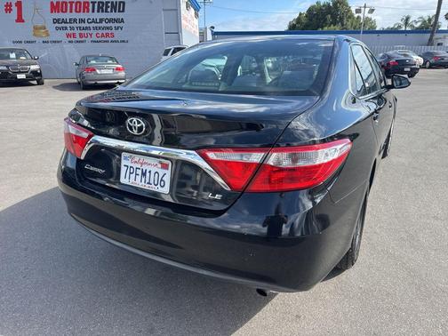 Midnight Black Metallic 2016 Toyota Camry LE
