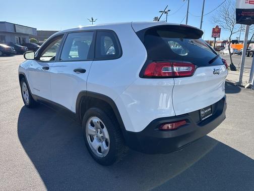 Bright White Clearcoat 2016 Jeep Cherokee Sport