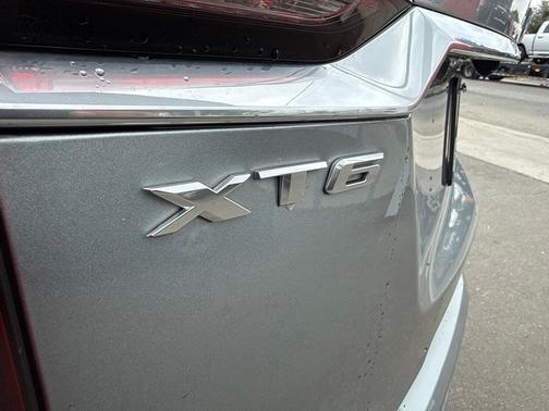 Silver Metallic 2023 Cadillac XT6 Premium Luxury