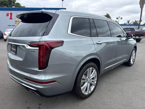 Silver Metallic 2023 Cadillac XT6 Premium Luxury