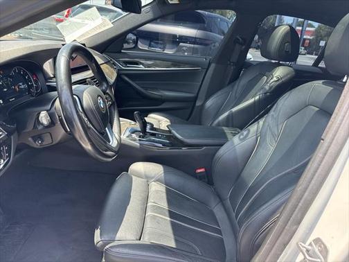 2019 BMW 540 540i