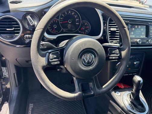 Black Uni 2012 Volkswagen Beetle 2.5L