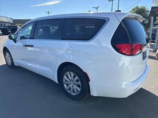 2020 Chrysler Voyager L