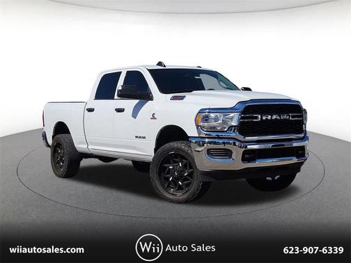 2020 RAM 2500 Tradesman Crew Cab 4X4 6'4' Box