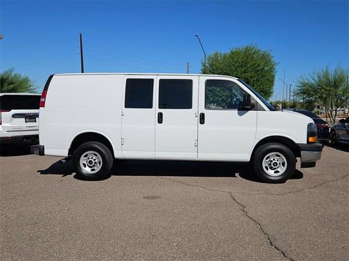 2023 GMC Savana 2500 Work Van