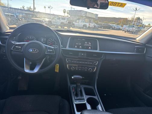 2019 Kia Optima LX