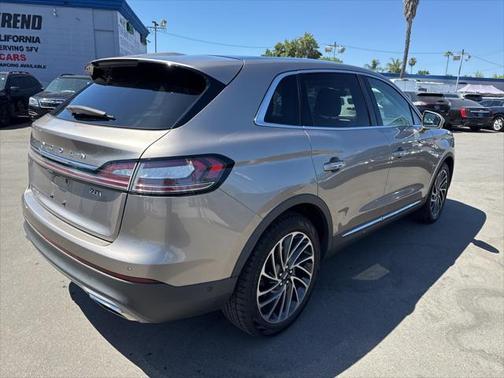 2019 Lincoln Nautilus Reserve