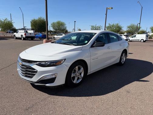Summit White 2019 Chevrolet Malibu LS