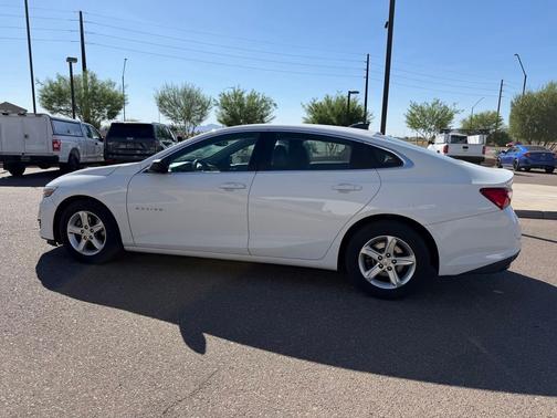 Summit White 2019 Chevrolet Malibu LS
