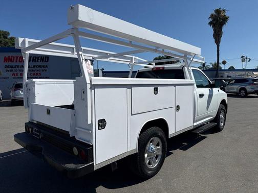 Bright White Clearcoat 2018 RAM 2500 Tradesman Regular Cab 4x2 8' Box