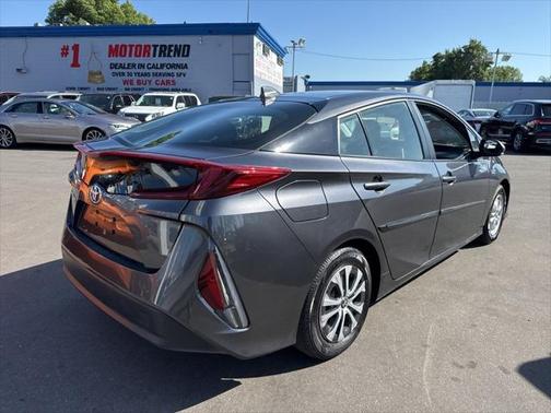 2021 Toyota Prius Prime LE