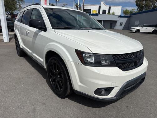 White 2016 Dodge Journey SXT