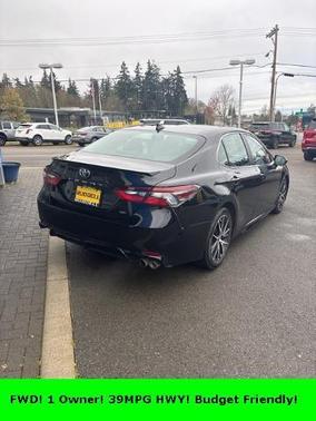 2022 Toyota Camry SE