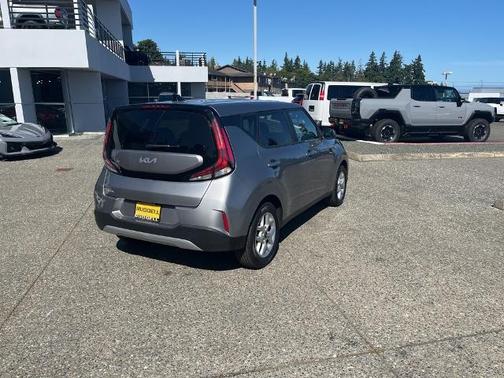 2024 Kia Soul LX