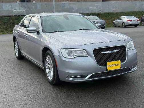 2016 Chrysler 300C Base