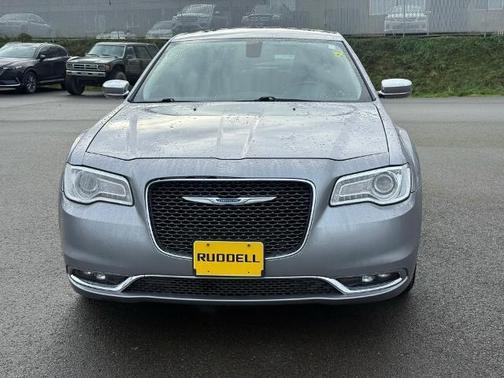 2016 Chrysler 300C Base